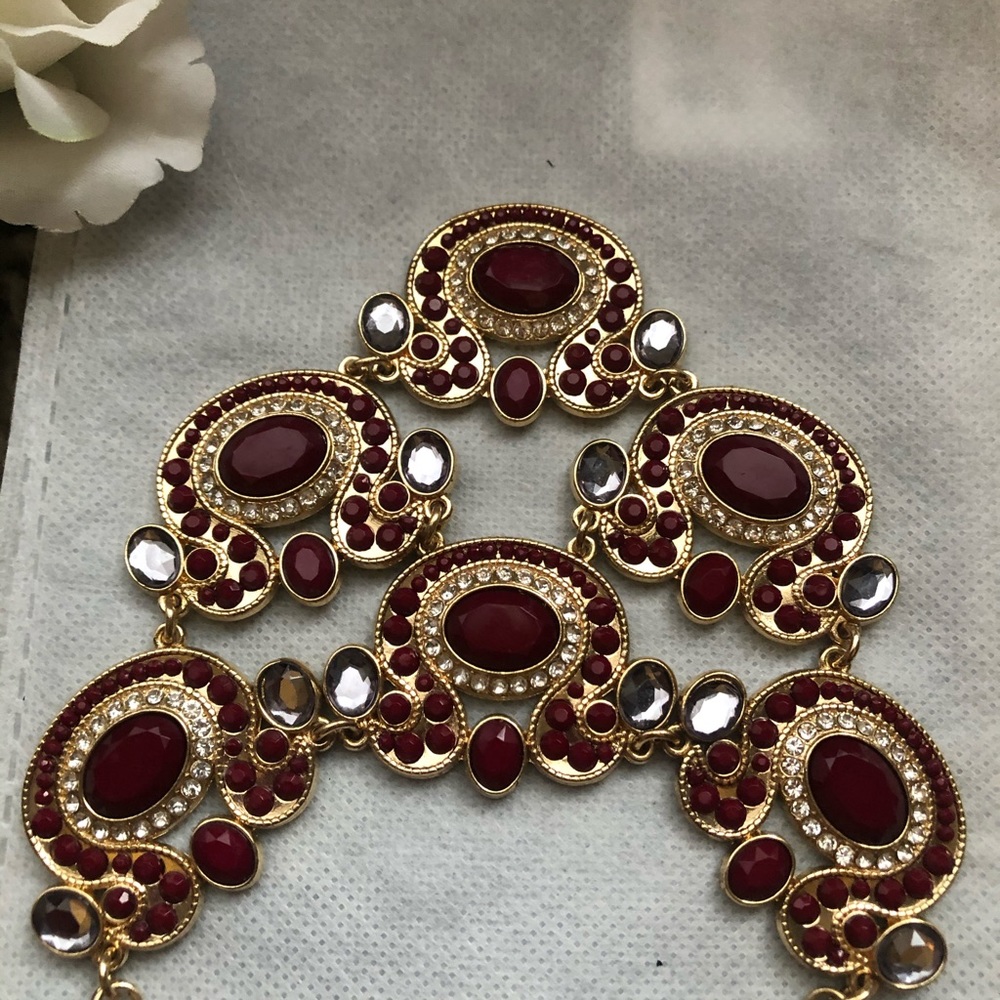 Necklaces - Picture 2 of 3